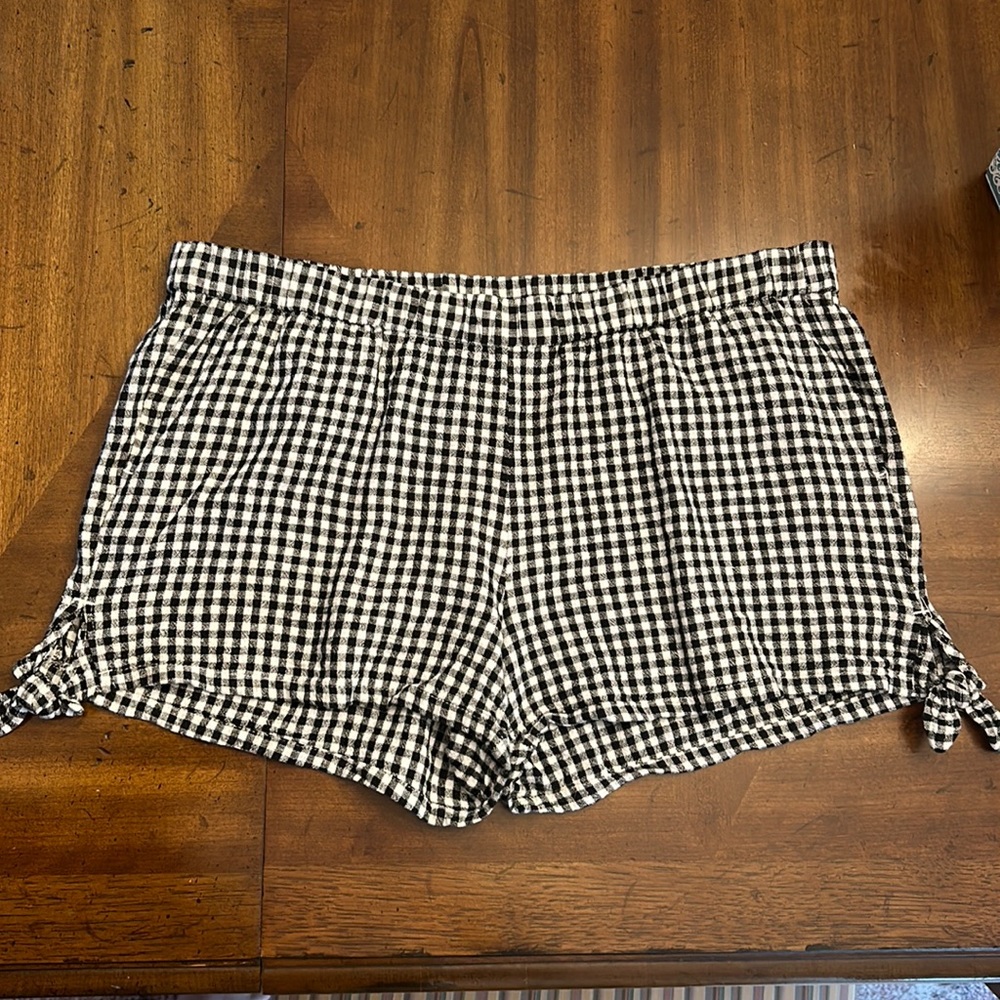 Black and white gingham linen blend shorts